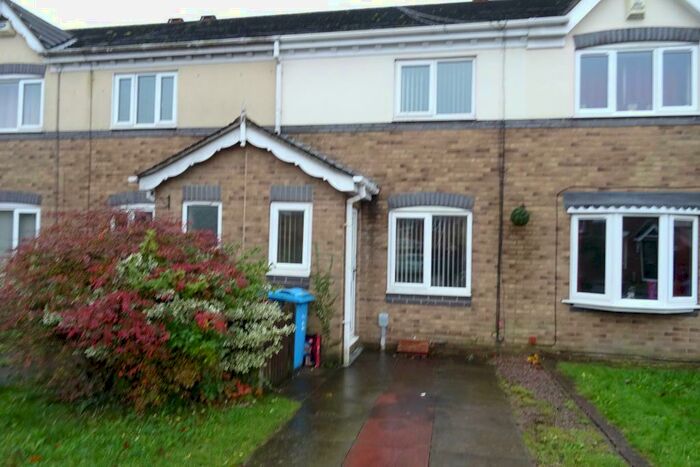 2 Bedroom Terraced House To Rent In Hales Entry, Hull, East Yorkshire, HU9