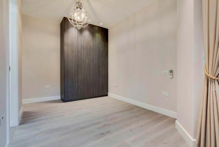 1 Bedroom Flat To Rent In Fitzjohns Avenue, London, NW3
