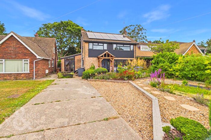3 Bedroom Detached House For Sale In Oakcroft Drive, Framingham Earl, Norwich, NR14