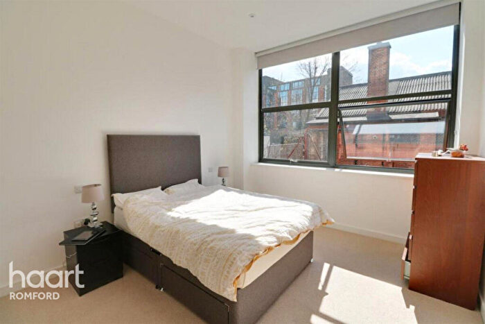1 Bedroom Apartment To Rent In Eastern Road, Romford, RM1