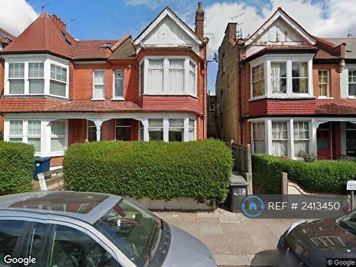 2 Bedroom Maisonette To Rent In Princes Avenue, London, N3