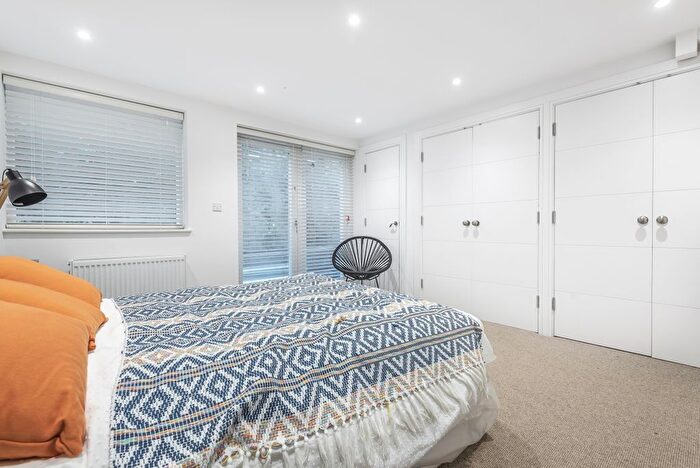 1 Bedroom Flat To Rent In Elm Grove, Wimbledon, London, SW19