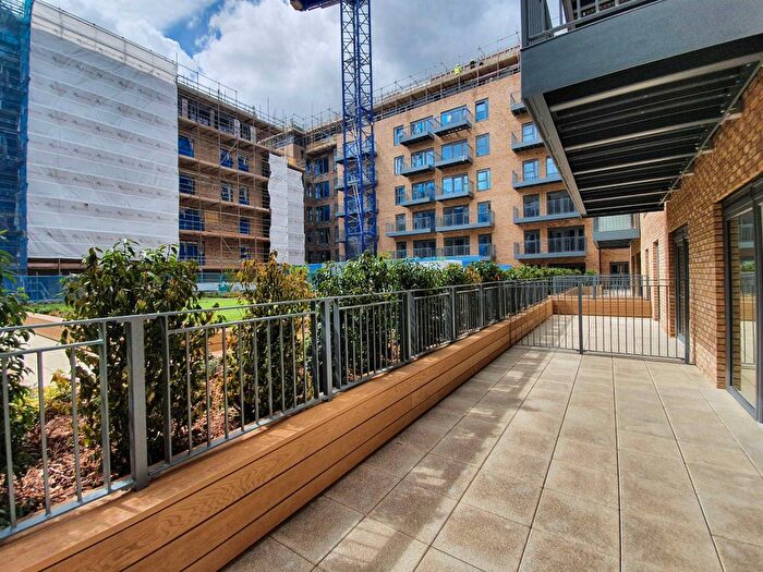 1 Bedroom Flat To Rent In Beaufort Square, London, NW9