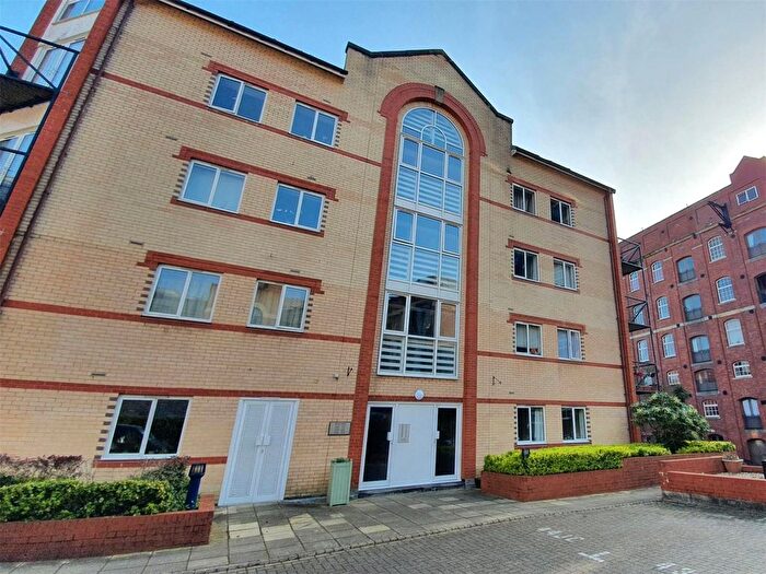 2 Bedroom Flat To Rent In Ferry Street, Bristol, Somerset, BS1