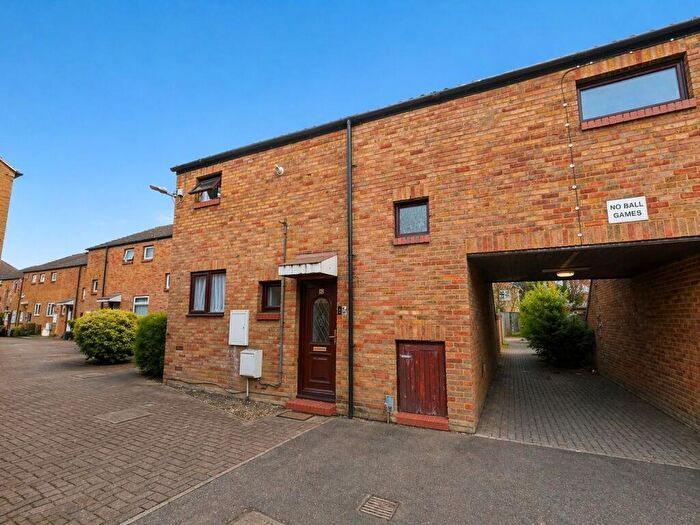 4 Bedroom House To Rent In Brickhill, MK41