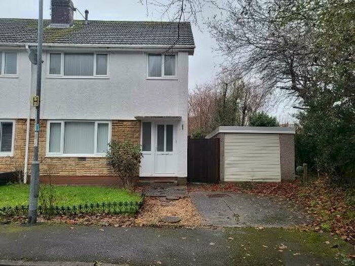3 Bedroom Semi-Detached House To Rent In Lansdowne, Sebastopol, Pontypool, NP4