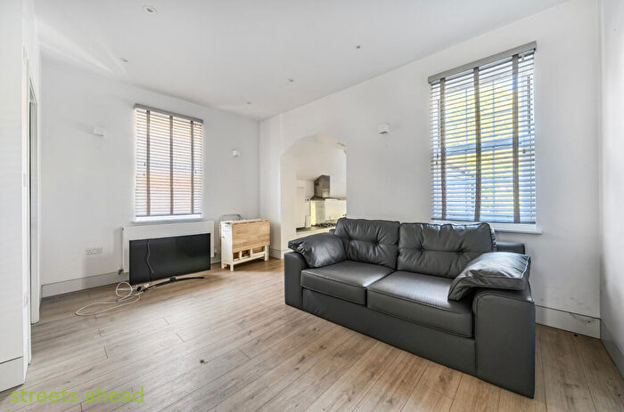 1 Bedroom Apartment To Rent In High Street, London, SE25