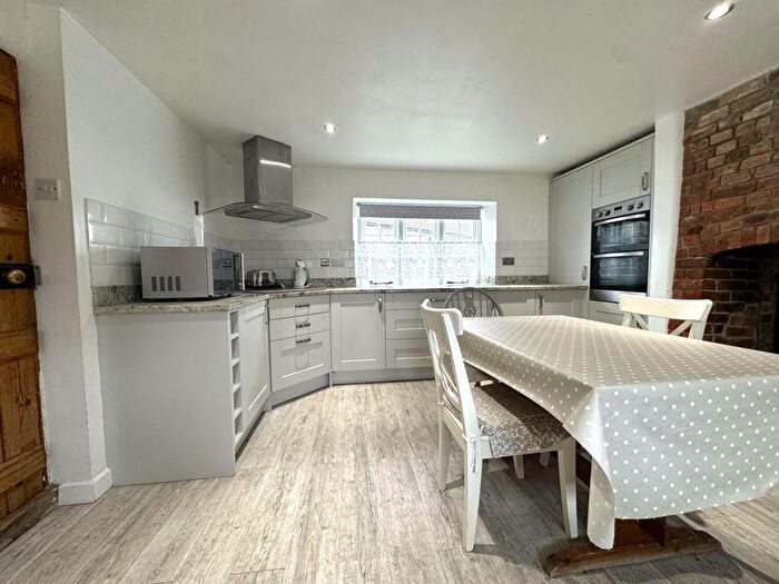 5 Bedroom Cottage For Sale In Worgret Road, Wareham, BH20 - Photo 2