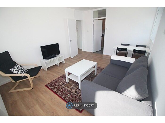 2 Bedroom Flat To Rent In Giraud Street, London, E14