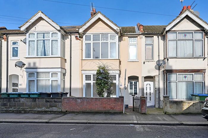 3 Bedroom Terraced House To Rent In Princes Avenue, Watford, WD18