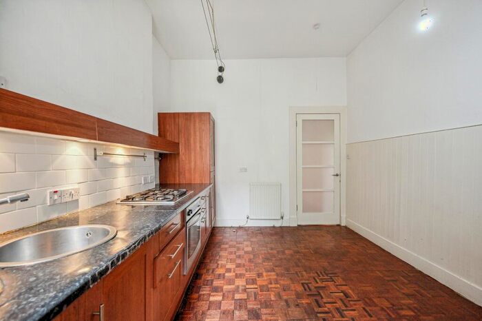 2 Bedroom Flat For Sale In Gibson Street, Hillhead, Glasgow, G12