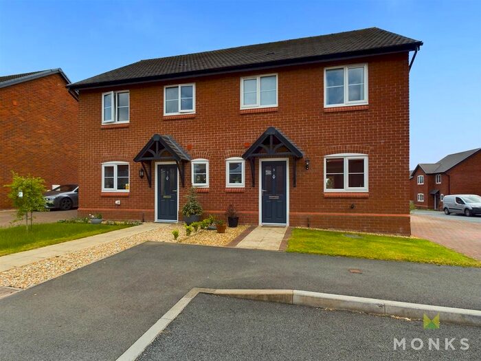 3 Bedroom Semi-Detached House For Sale In Sandhurst Way, Nesscliffe, Shrewsbury, SY4
