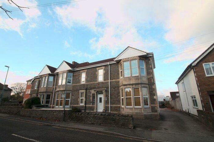 2 Bedroom Flat To Rent In Charlton Road, Keynsham, BS31