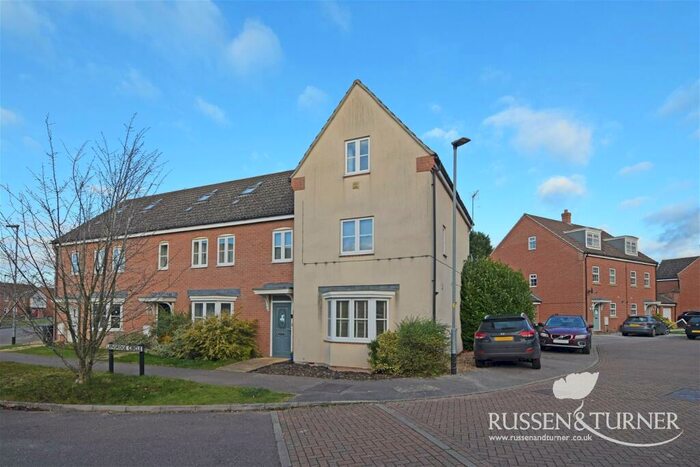 4 Bedroom End Of Terrace House For Sale In Langridge Circle, Watlington, PE33