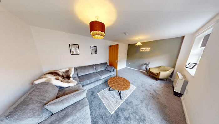 6 Bedroom Semi-Detached House To Rent In City Road, Dunkirk, Nottingham, NG7