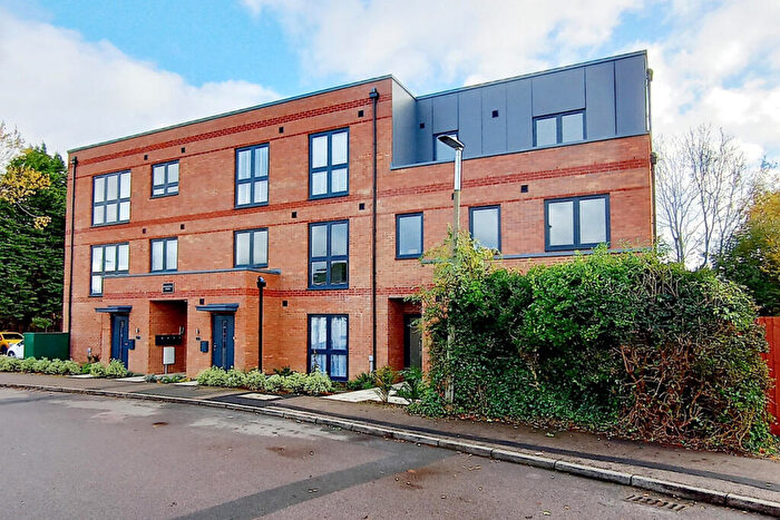 2 Bedroom Apartment For Sale In Hemingway House, Hemel Hempstead, HP2