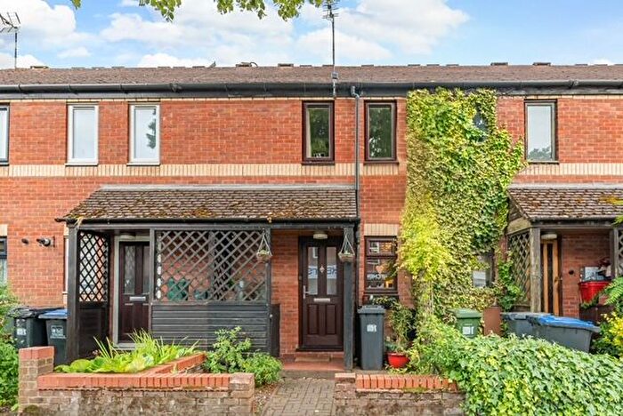 2 Bedroom Property To Rent In Coten End, Warwick, CV34