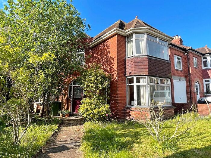 4 Bedroom Detached House For Sale In Pinhoe Road, Exeter, EX4