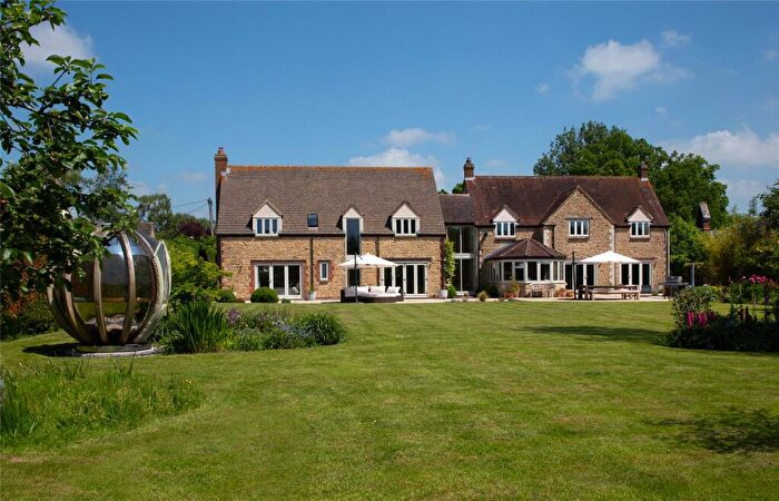 6 Bedroom Detached House For Sale In Murcott, Kidlington, Oxfordshire, OX5