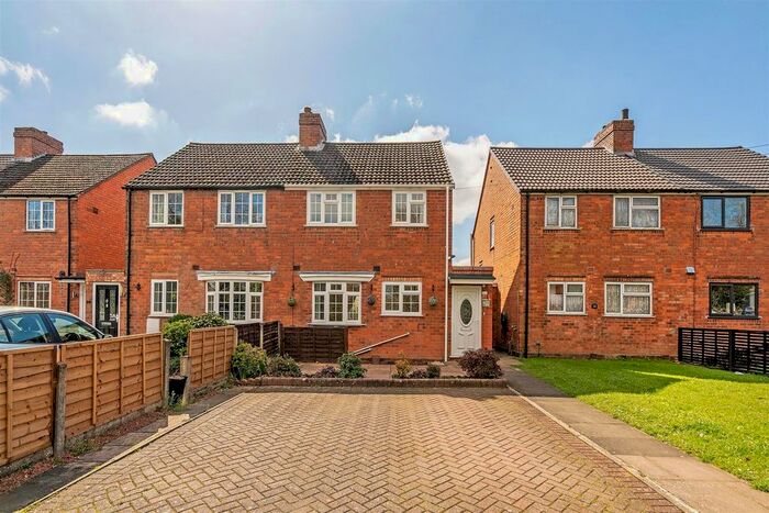 3 Bedroom Semi-Detached House To Rent In Hay Lane, Shirley, Solihull, B90