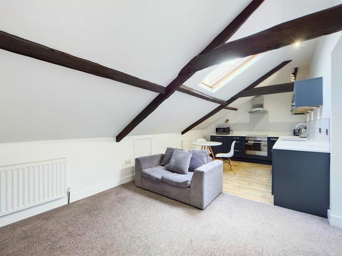 Studio To Rent In St. James Street, City Centre, Newcastle Upon Tyne NE1