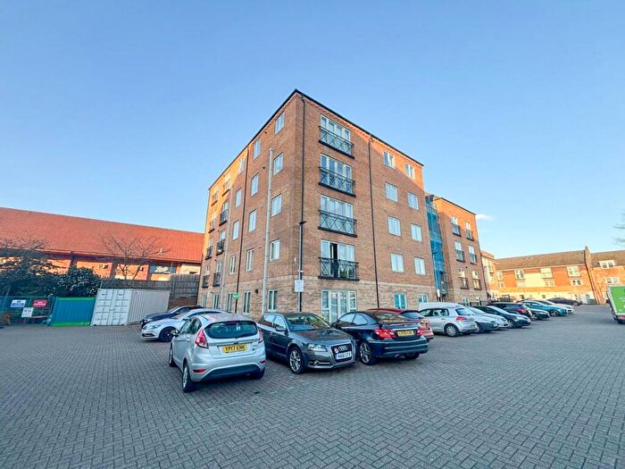 2 Bedroom Flat To Rent In Checkland Road, Thurmaston, Leicester, LE4