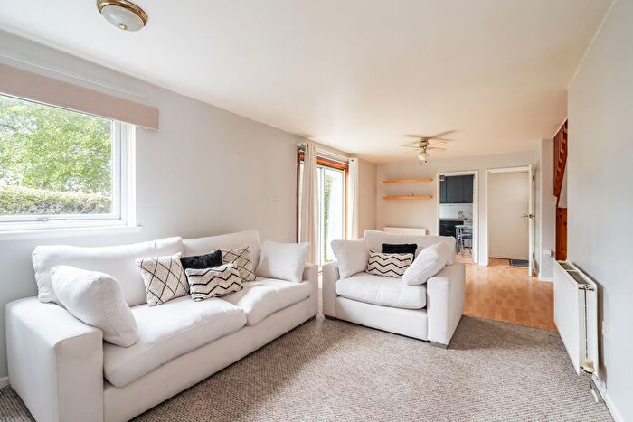 3 Bedroom End Terrace House For Sale In Bughtlin Place, Edinburgh, EH12