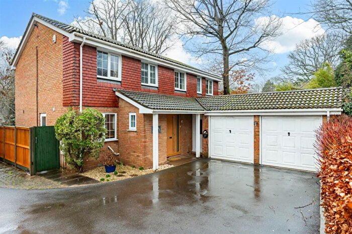 5 Bedroom Detached House For Sale In Copper Beeches, Welwyn, AL6