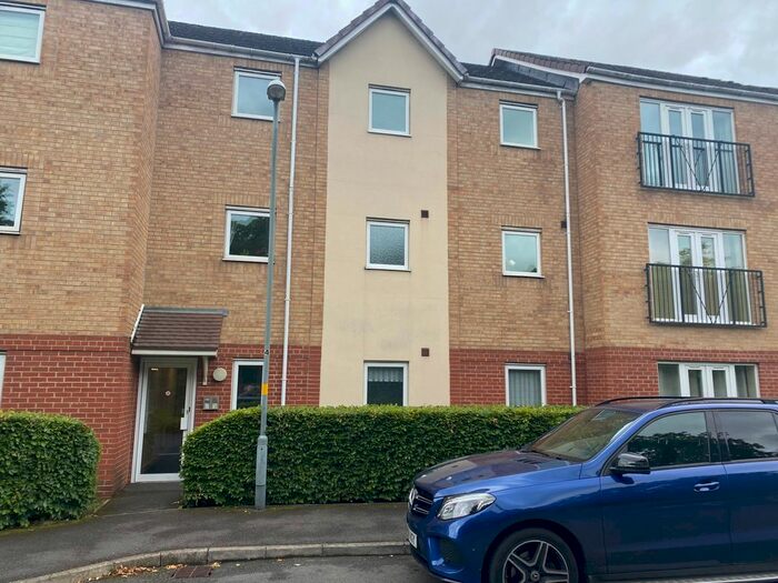 2 Bedroom Flat To Rent In Balmoral Way, Birmingham, B14