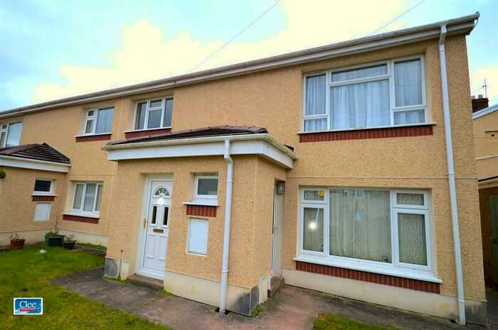 2 Bedroom Flat To Rent In Heol Y Llwynau, Pontardawe, Swansea., SA8