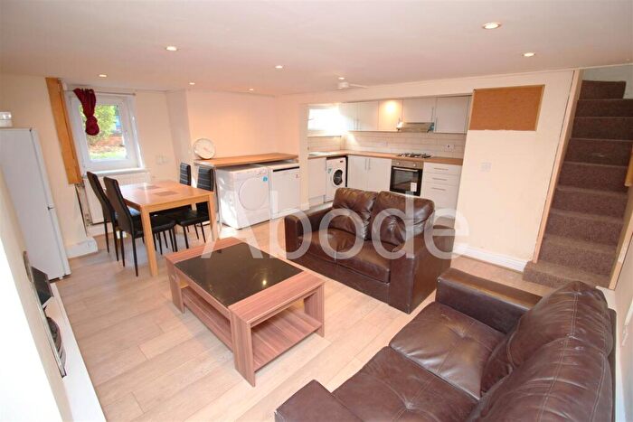 4 Bedroom House To Rent In Royal Park Avenue, Hyde Park, Leeds, LS6