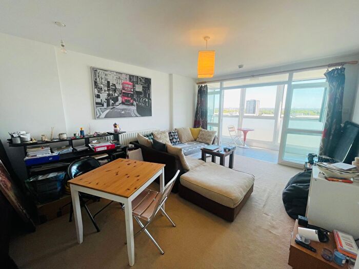 1 Bedroom Flat For Sale In Nolan Way, London, E5