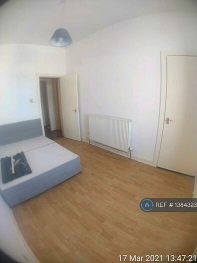 3 Bedroom Flat To Rent In Paisley Road West, Glasgow, G52