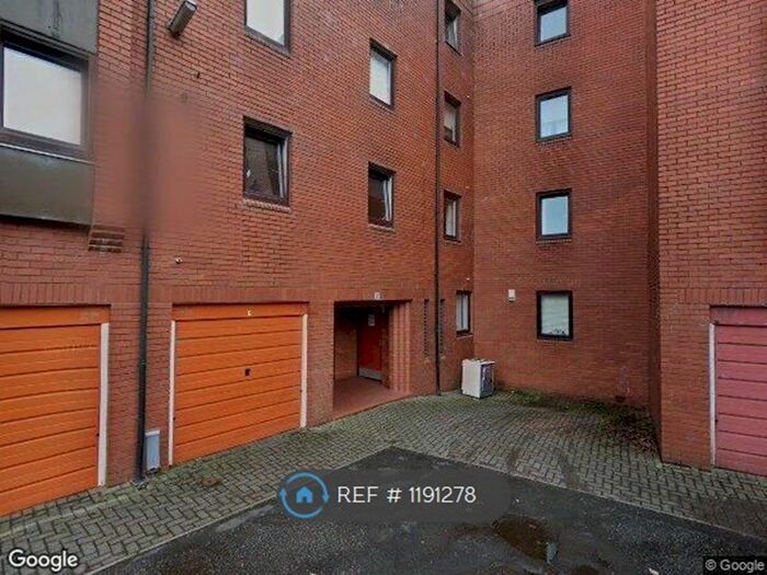 3 Bedroom Flat To Rent In Langlands Court, Glasgow G51