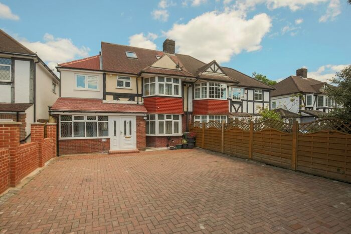 7 Bedroom Semi-Detached House To Rent In Beverley Way, London, SW20