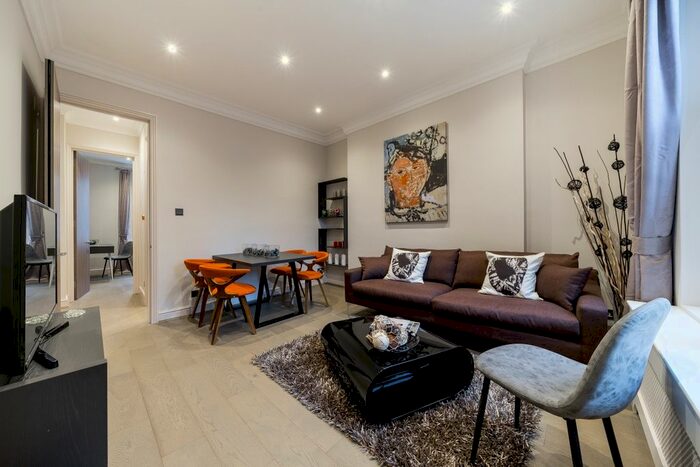 2 Bedroom Flat To Rent In Hatherley Grove, London, W2