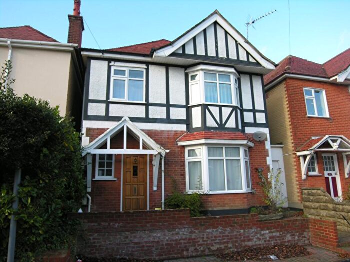 5 Bedroom House To Rent In Bedroom Detached House In Winton, BH9