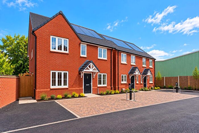 3 Bedroom Semi-Detached House For Sale In Cateswell Grove, Nossiter Croft, Hall Green, Birmingham, B11