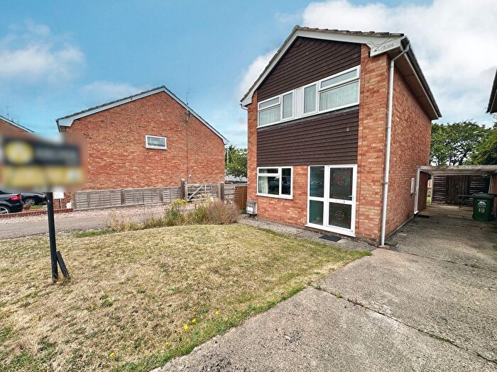 3 Bedroom Detached House For Sale In Queens Acre, Newnham, GL14