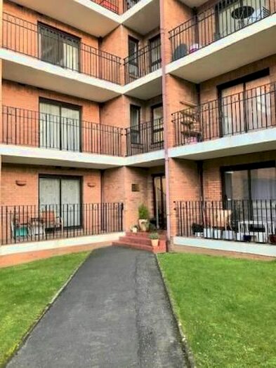 2 Bedroom Flat To Rent In Craigend Park, The Inch, Edinburgh, EH16