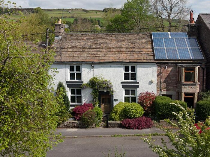 3 Bedroom House For Sale In Whaley Bridge, Tunstead Milton, SK23