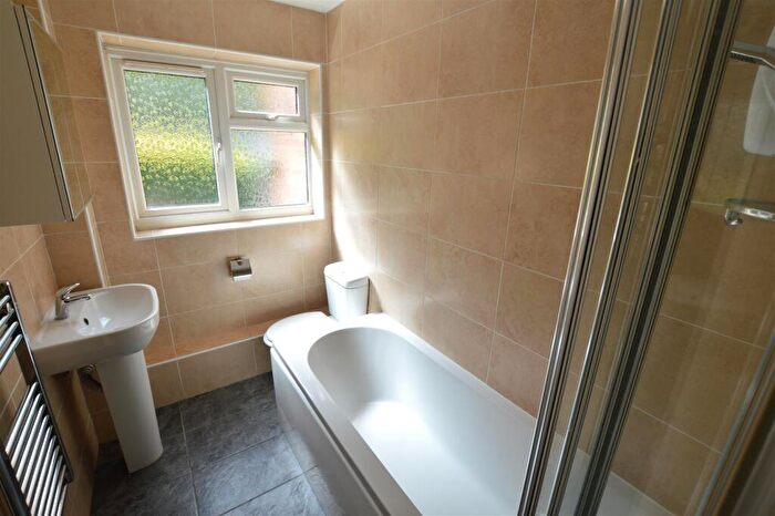1 Bedroom Flat To Rent In Suffolk Close, Slough, SL1