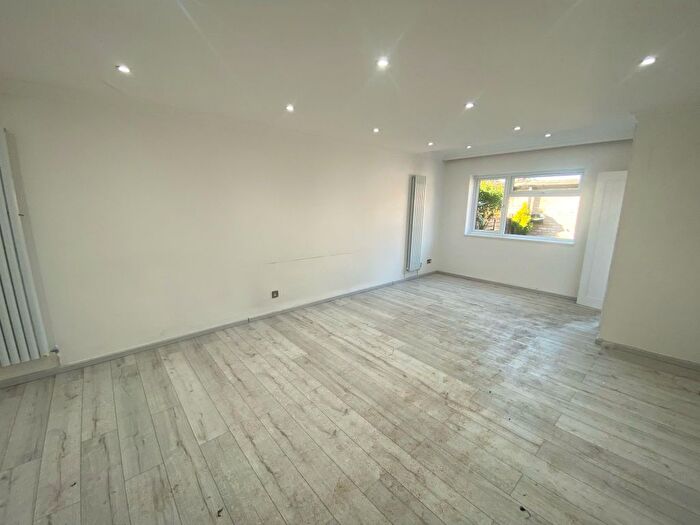 2 Bedroom Terraced House To Rent In Cotton Field, Hatfield, AL10