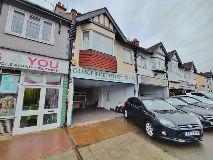2 Bedroom Flat To Rent In London Road, Leigh On Sea, SS9