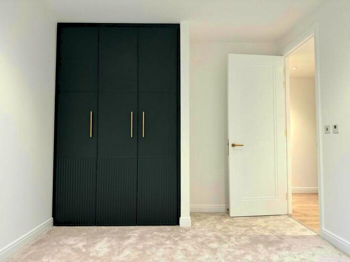 1 Bedroom Flat To Rent In Siena House, City Road, EC1V