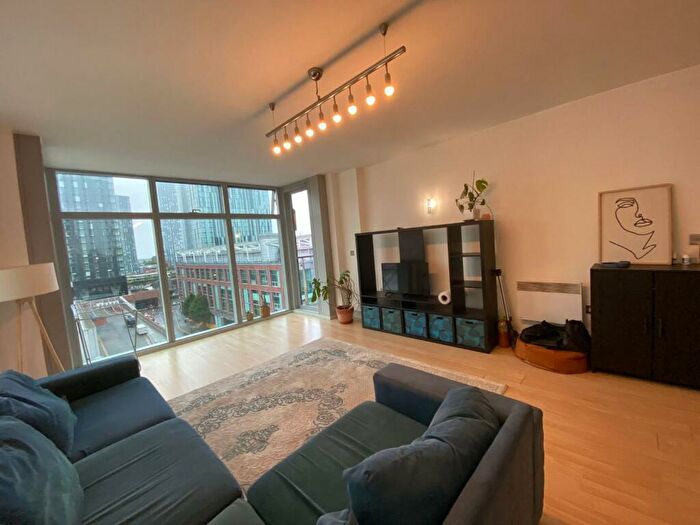 2 Bedroom Apartment To Rent In Great Northern Tower, Watson Street, Manchester, M3