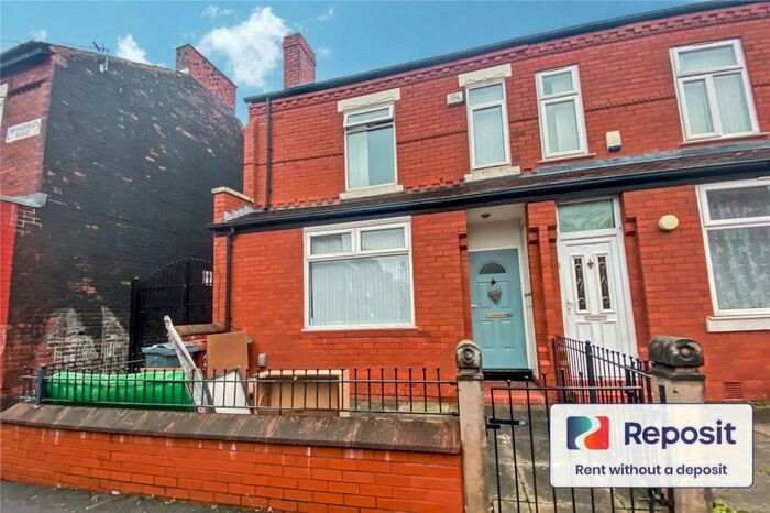 4 Bedroom End Of Terrace House To Rent In Broadfield Road, Manchester, M14