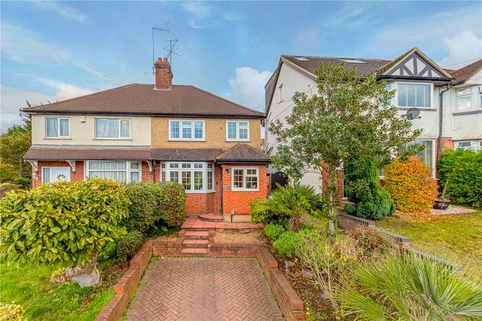 3 Bedroom Property To Rent In Belswains Lane, Hemel Hempstead, HP3