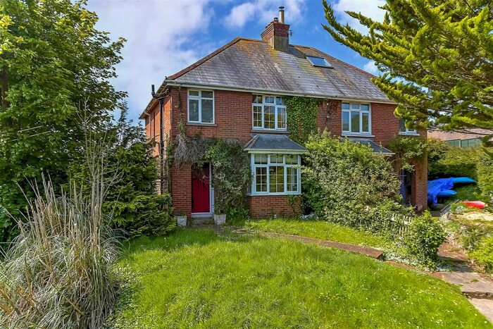 3 Bedroom Semi-Detached House For Sale In Nodgham Lane, Newport, Isle Of Wight, PO30