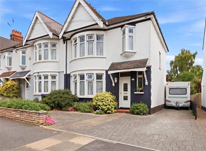 4 Bedroom End Of Terrace House For Sale In Kensington Road, Southchurch Park Area, Essex, SS1